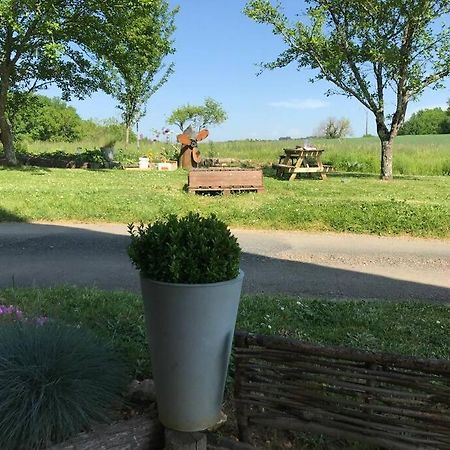« Le Vieux Hangar » Gite A La Ferme 勒比松德卡多恩 外观 照片